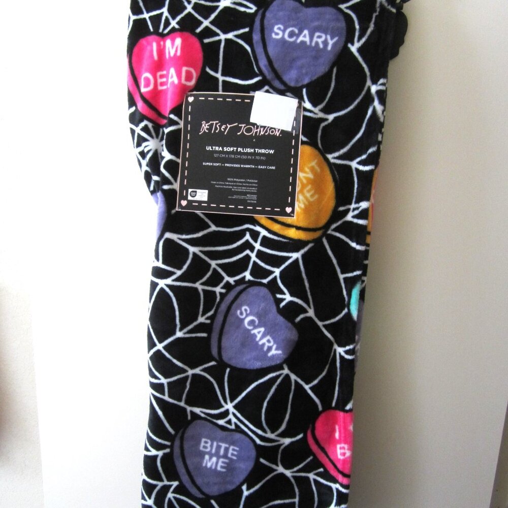 Betsey Johnson Conversation Heart Halloween Ultra Soft Plush Throw Blanket Home